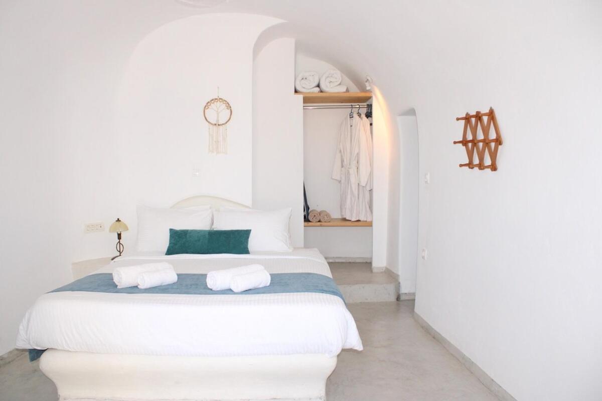 Villa Solasta #1 With Jacuzzi In Santorini Akrotírion Exterior foto