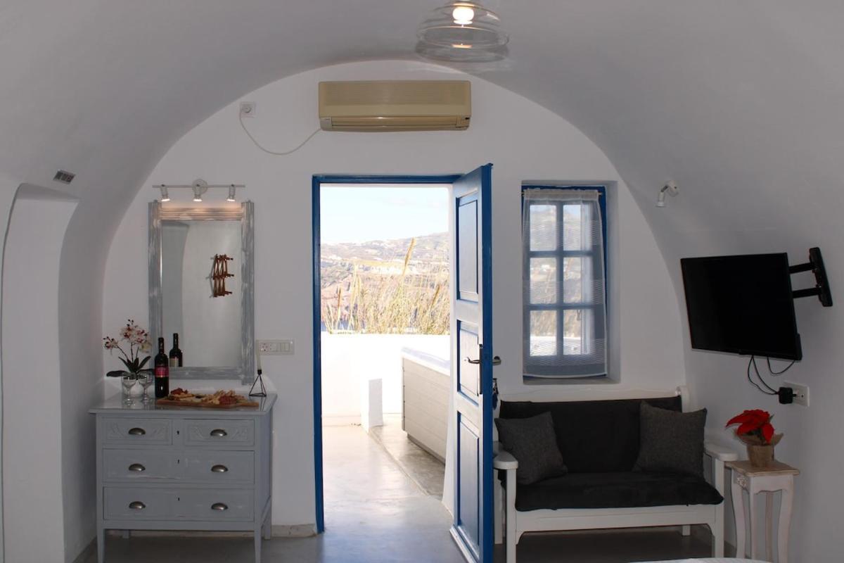 Villa Solasta #1 With Jacuzzi In Santorini Akrotírion Exterior foto